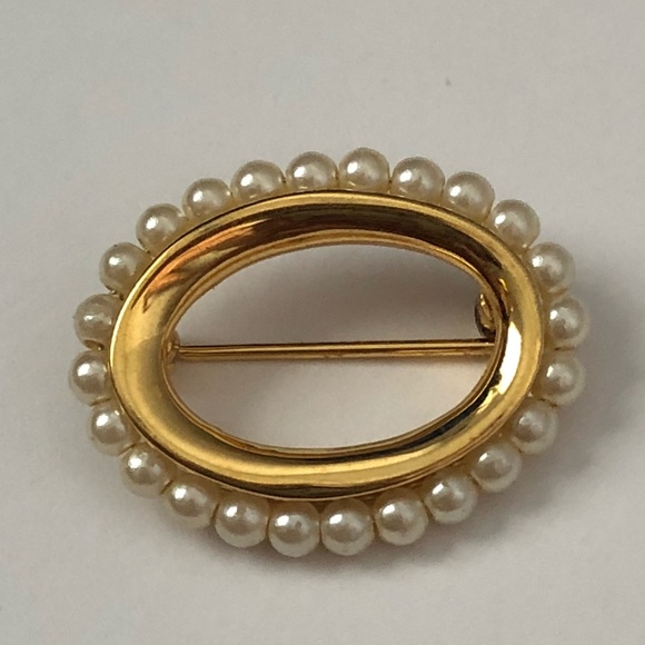 Napier Jewelry - Napier Pearl Brooch